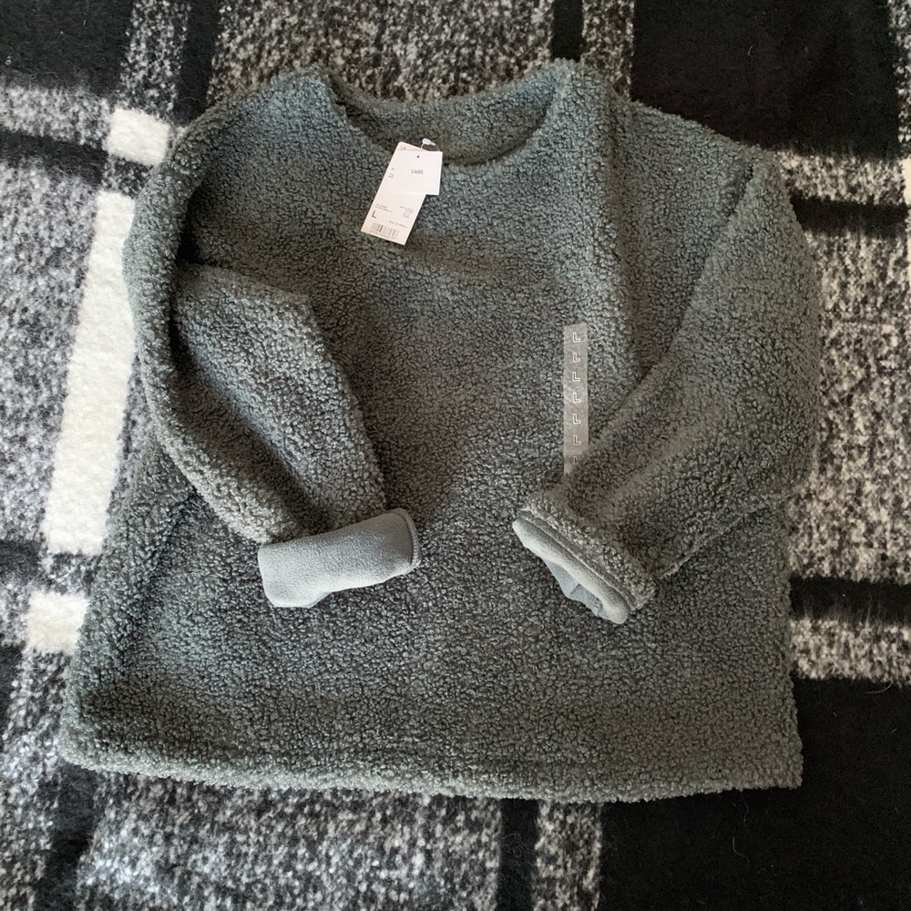NWT Uniqlo pile lined fleece, Olive - size large